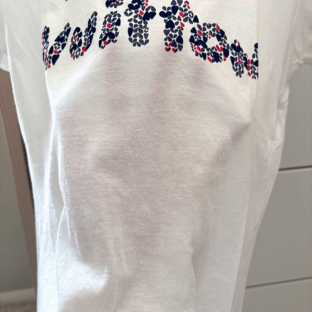 Louis Vuitton White Sheer T-Shirt LV Logo Navy Red Heart XS Made in Italy - Picture 7 of 7